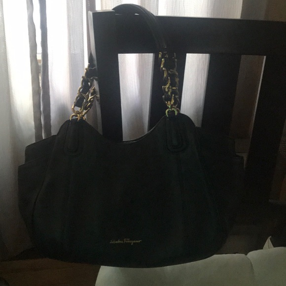 Salvatore Ferragamo black leather shoulder bag - Picture 5 of 5